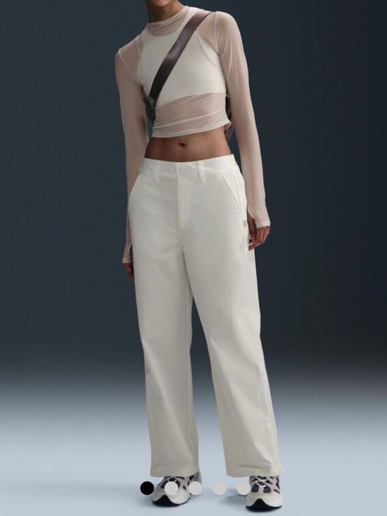 Nike Pants - Nike Sportswear Collection
Women's Mid-Rise Twill Trousers Wide Leg Pants-L